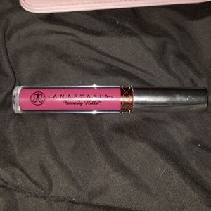 ABH Liquid Lipstick Craft